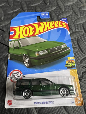 2022 HOT WHEELS DARK GREEN VOLVO 850 ESTATE, HW WAGONS 2/5, HW #140