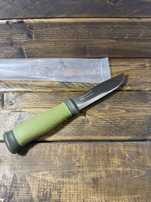 Swedish MORA FT2000 Green Stainless steel Bush-CRAFTERS Fixed  NO SHEALH