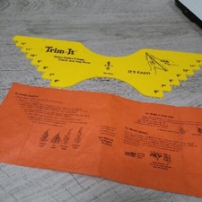 Vintage Trim It Kit Makes Fringe Tassels Pom Poms Crafts Yarn 1978 Sewing