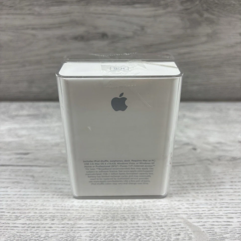 Apple iPod Shuffle A1204 1 GB Silver - 2nd Generation - Grade A (MB225LL/A) - Image 2 of 4