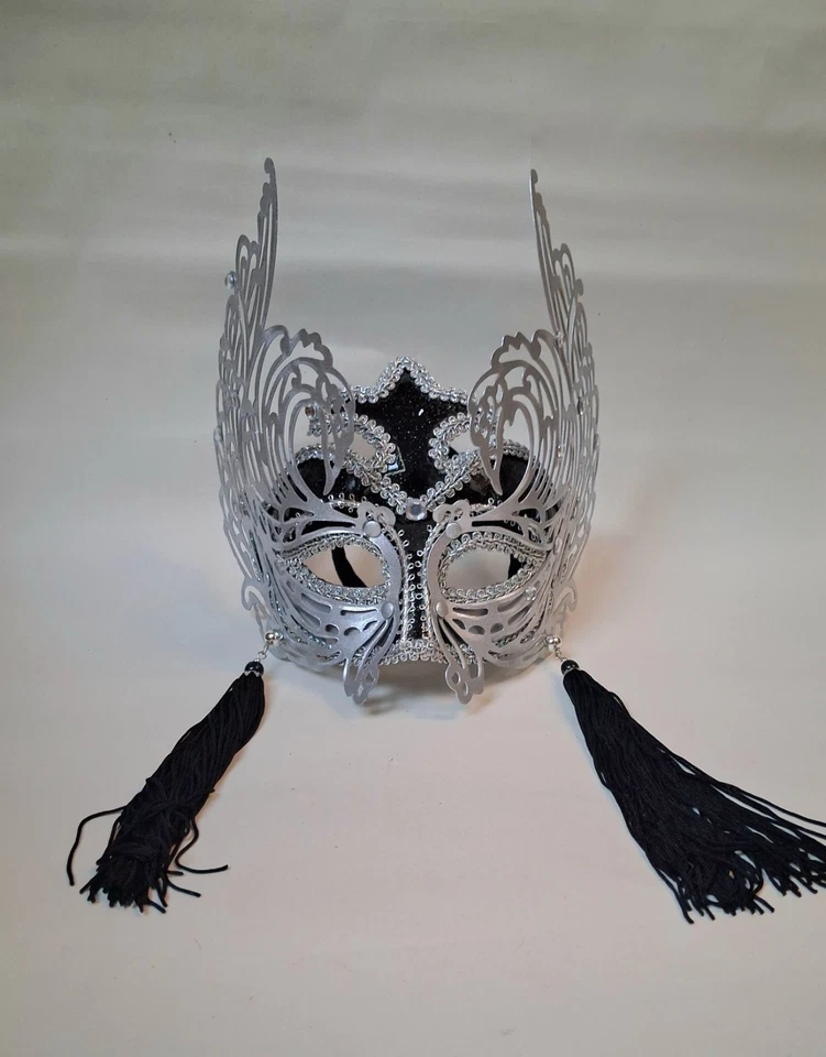 Silver and Black Filigree Venetian Carnival Mask - Image 2 of 4