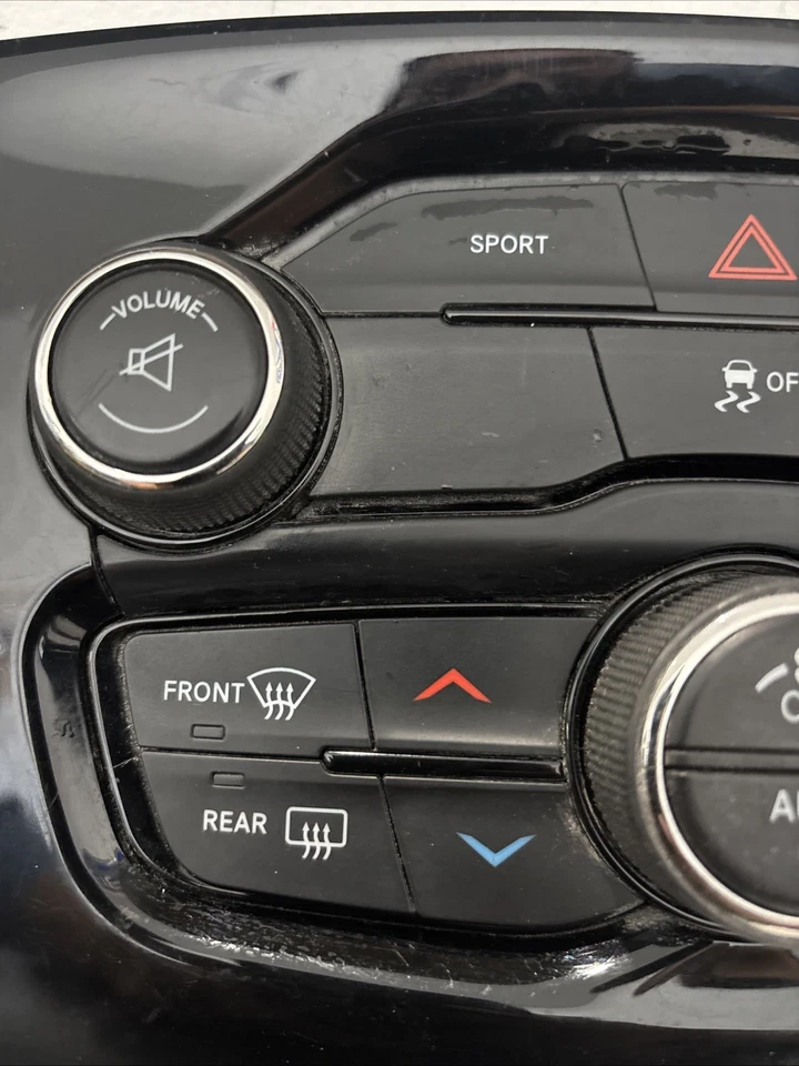 2015-2016 Chrysler 300 A/C TEMPERATURE CONTROL 56054893AC Perfect - Image 2 of 3