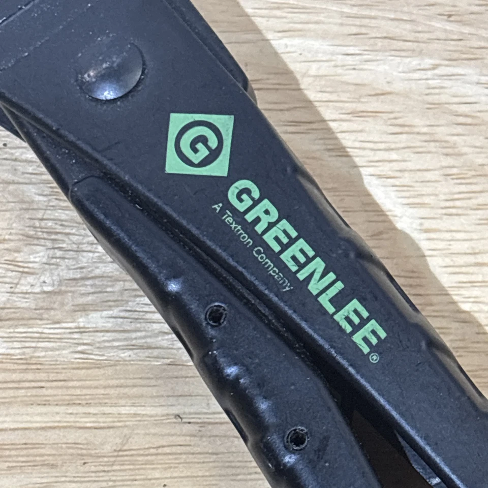 Greenlee 8" PVC Plastic Pipe Conduit Cutter Reversible Blade Black 862 GT-862 - Image 2 of 4