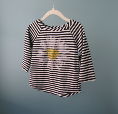 Size: 4/5T XHILARATION Striped T-Shirt Yellow Flower Graphic 3/4 sleeve Toddler 