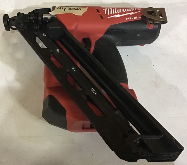 MILWAUKEE (M18 FUEL) 16 Gauge Finish Nailer (Tool Only) 274220 ( Brand