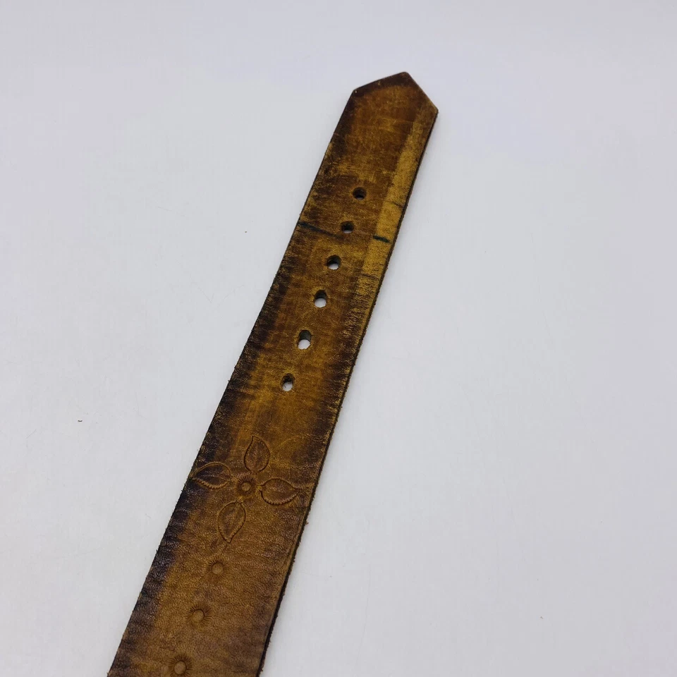Cinturón de cuero vintage Y2K marrón floral en relieve boho Foto 4 de 4