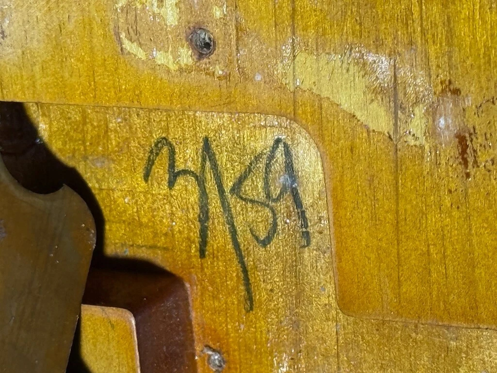Picture 18 of 24