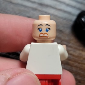 Lego Marion Ravenwood Minifigure Red Outfit 7195 Indiana Jones