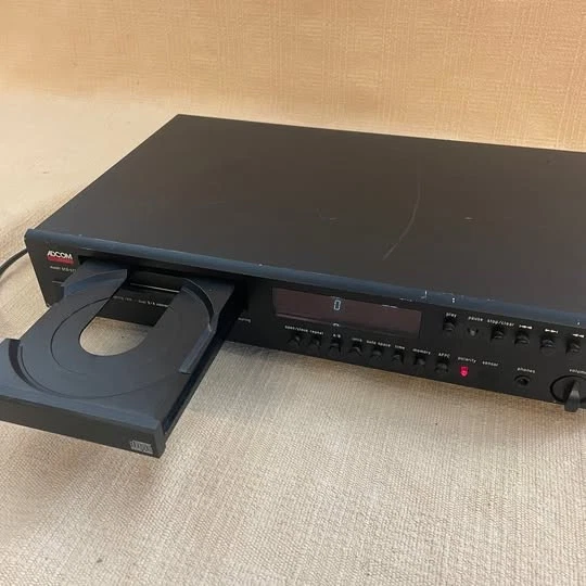 Adcom GCD-575 Compact Disc CD Player 176.4 kHz Dual D/A Converters WORKING - Image 4 of 4