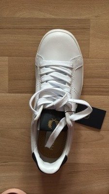 Weiße Fred Perry Turnschuhe Damenmode Gr. 38 Neu mit Karton