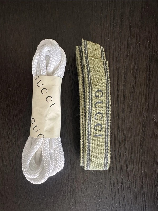 Gucci Shoe Laces White GUCCI with Green Gift Ribbon
