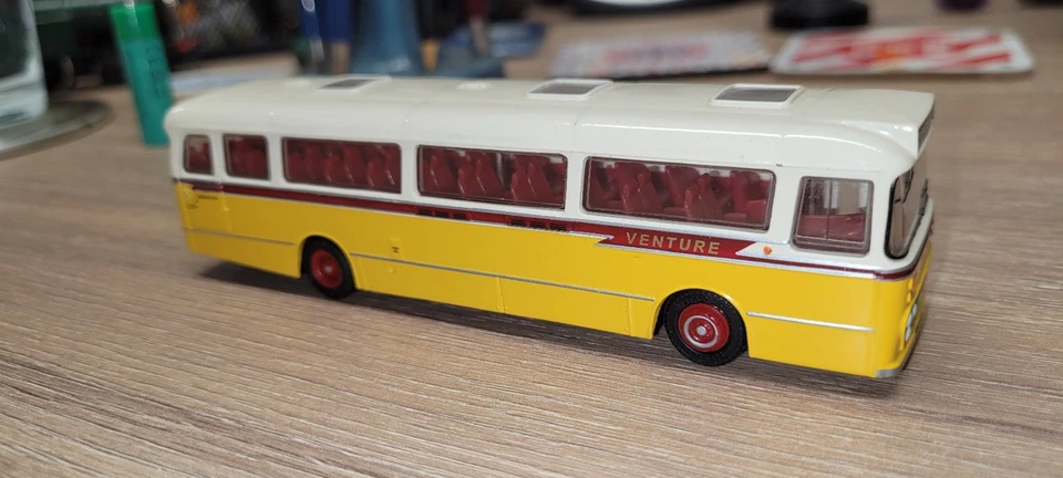 EFE 1:76 Leyland Leopard Alexander Tipo Y Autobús Venture Route 11 22505 sin caja Foto 3 de 4