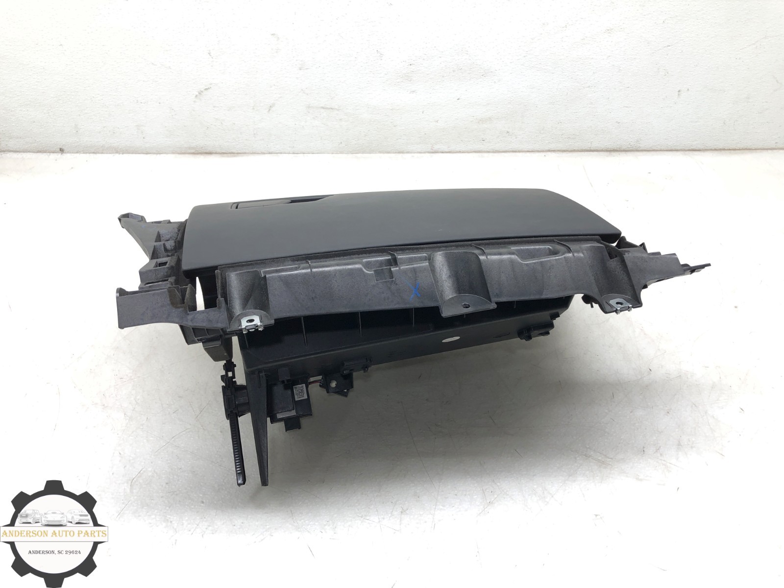 Maserati Levante 2017-2020 Front Glove box