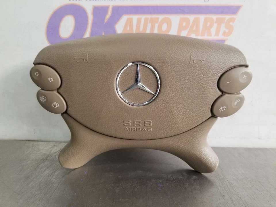 08 2008 MERCEDES-BENZ SL550 STEERING WHEEL SRS PAD LEFT DRIVER - Image 4 of 4