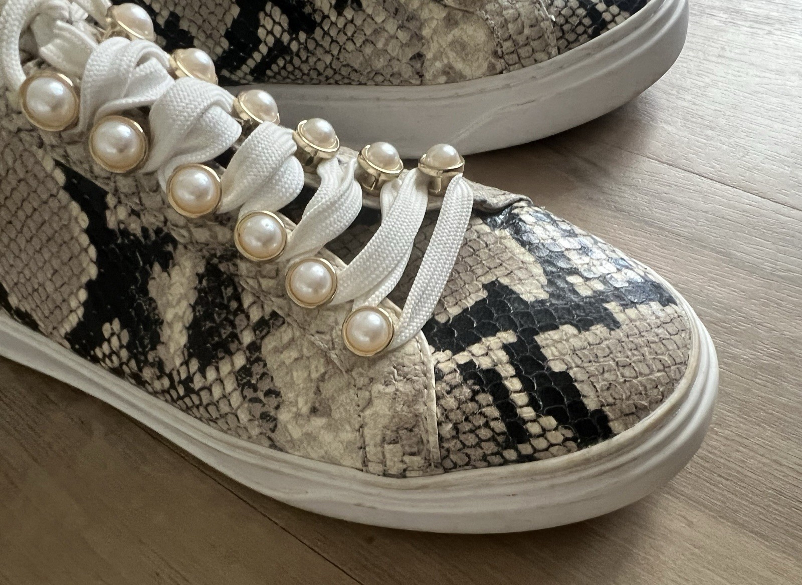 Stuart Weitzman Roccia Excelsa Python and pearl S… - image 2