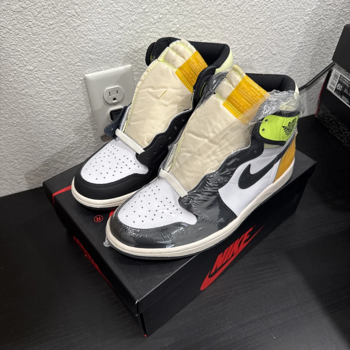 Jordan 1 Retro High OG Volt | eBay