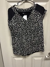 NWT Fortune & Ivy Black and White Patterned Women's Top - Size S