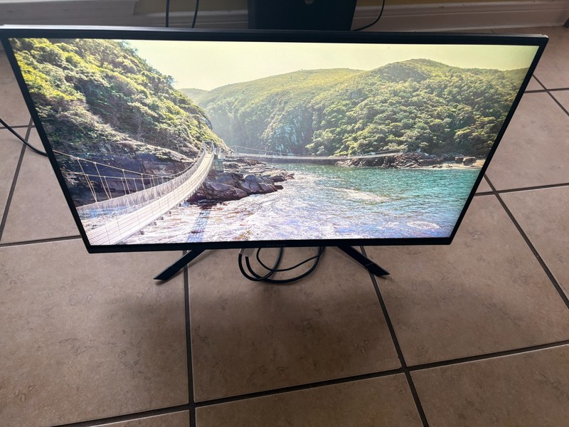 Viotek  27 Inch Widescreen  LCD Gaming Monitor with Speaker Model GFT27DB