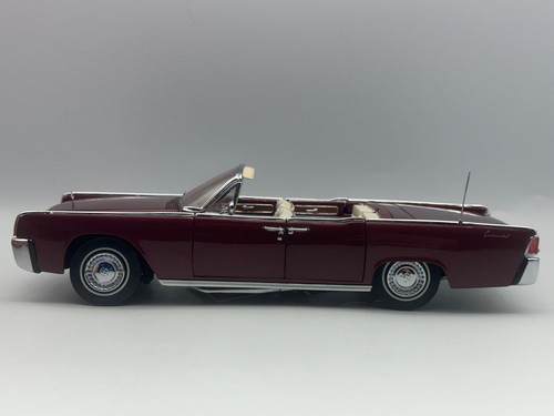 Franklin Mint 1961 Lincoln Continental, Maroon, 1:24, ottimo, con scatola - Foto 9 di 24