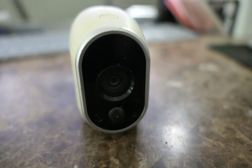 Arlo NETGEAR VMC3030 Add-on HD Indoor / Outdoor Security Camera Only, Discolor - Picture 2 of 3