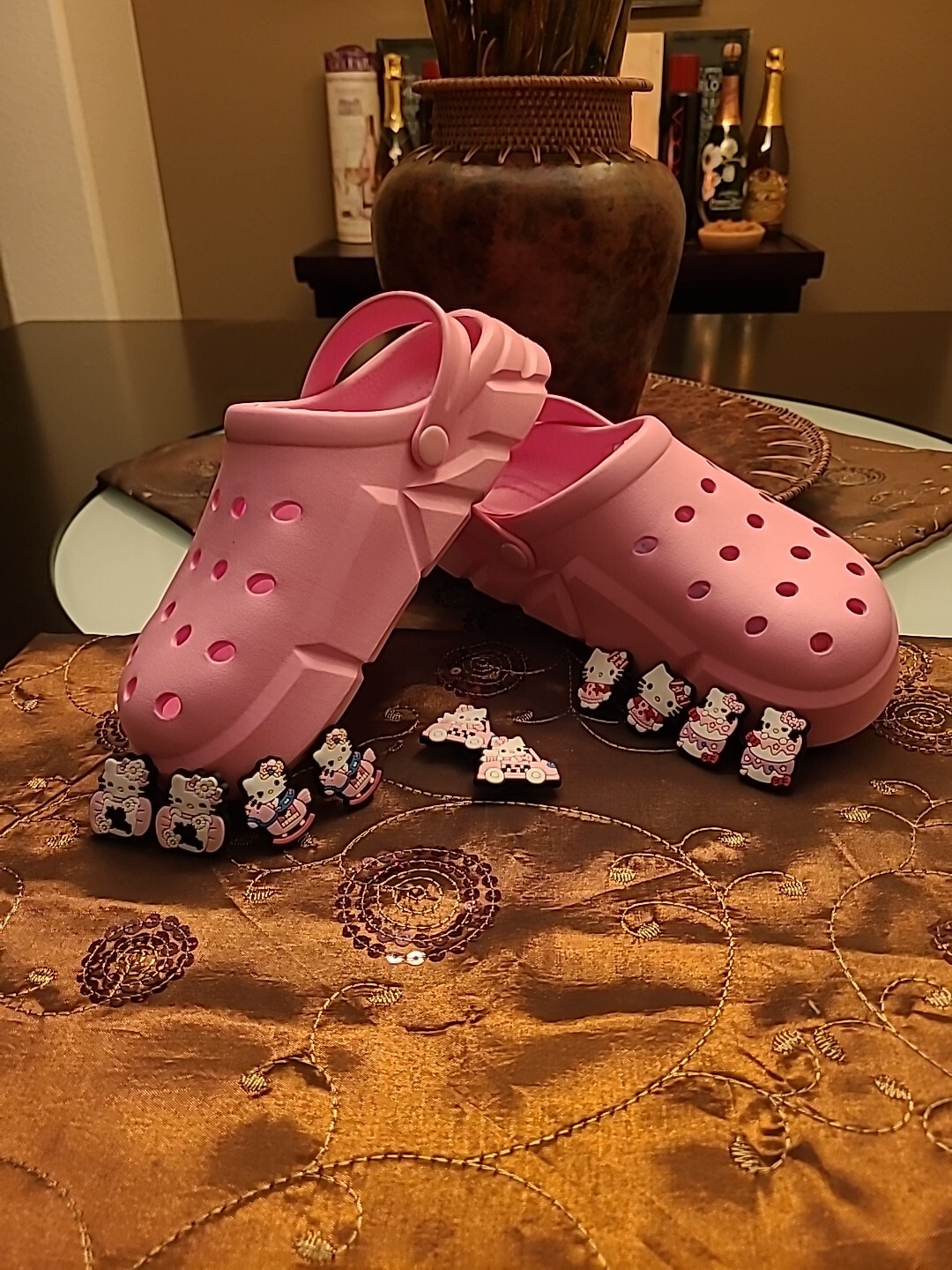 CLOGS W/HELLO KITTY JIBBITZ BALLERINA PINK Size 1  #62-image