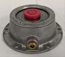 Used Stemco Steer Wheel Hubcap w/ Pipe Plug - P/N STM 345 4281