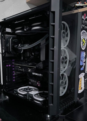Gaming Desktop PC, Custom Liquid Cooled, Dual-chamber Case, Customizable RGB