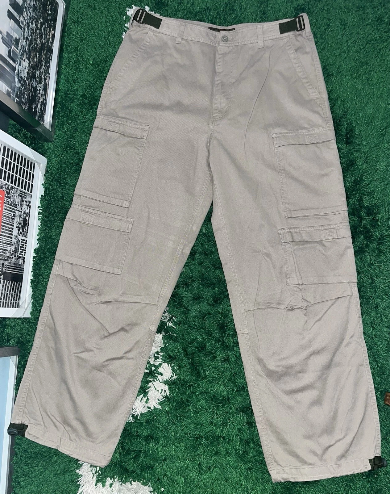 Authentic Weathered Gear Men's Tan Cotton Cargo Pants Size Medium Men’s 👀 Pics