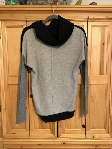 Kensie Performance Gray & Black Thermal Pullover Cowl Neck Activewear Top Size S - Picture 7 of 13