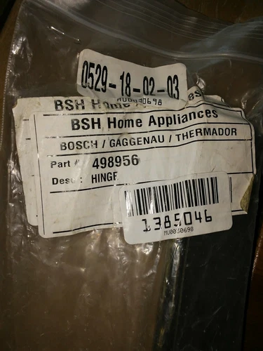 BSH 00498956 - BOSCH Range Oven Door Hinge Receiver 00498956