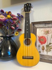 Kamoa E3-S - Soprano Yellow Ukulele uke crazy case