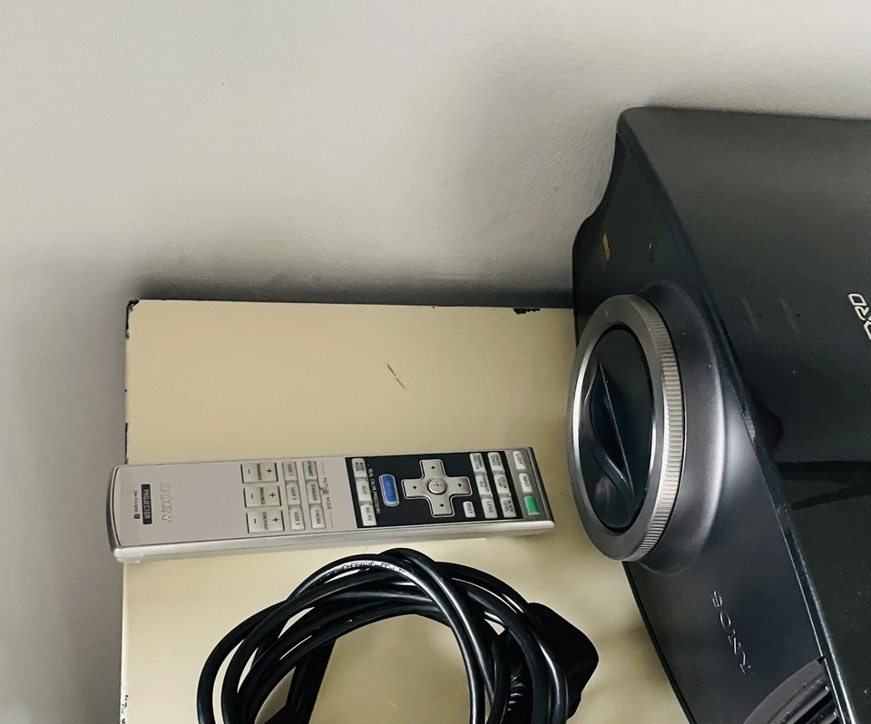 Sony Bravia VPL-VW60 SXRD Video Projector - with Remote etc - Image 4 of 4