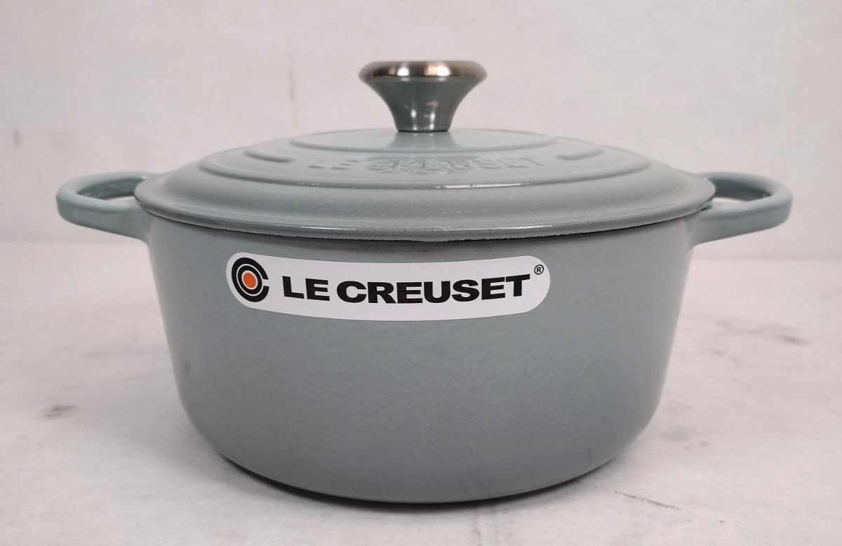 Le Creuset Round Dutch Oven Sea Salt Enameled Cast-iron