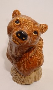 Vintage 2006 Sandhurst Creations Pie Bird Vent/Funnel * Brown Bear Bust