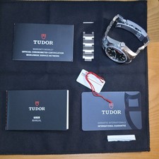 TUDOR Ranger 39mm M79950-0001 with Box & Papers plus half-link 11