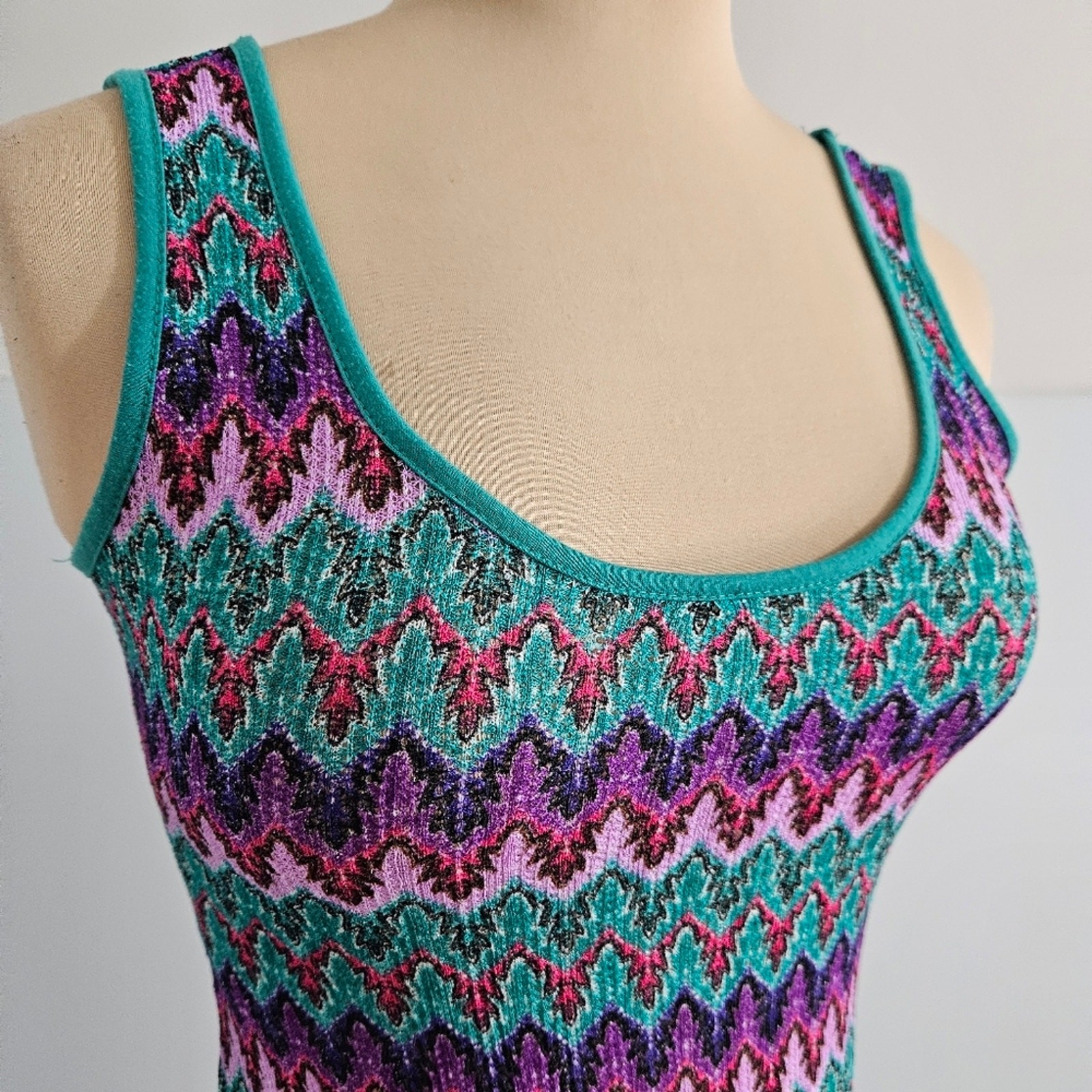 Bongo Multicolor Chevron Pattern Sleeveless Tank … - image 5