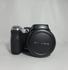 Fujifilm FinePix S8000fd 8.0MP Bridge Camera 18x Zoom Face Detection