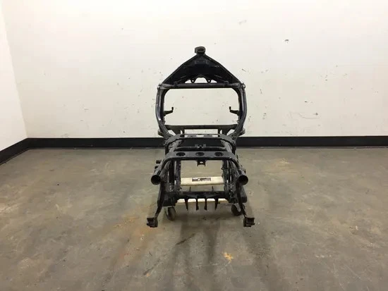 Chasis cuadro principal 1995 Suzuki Katana 600 GSX600F 3361 Foto 2 de 4