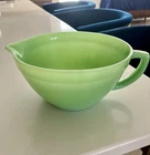 Vintage Fire King Green Jadeite Oven Ware Mixing Bowl 8” W/Pour Spout No Flaws