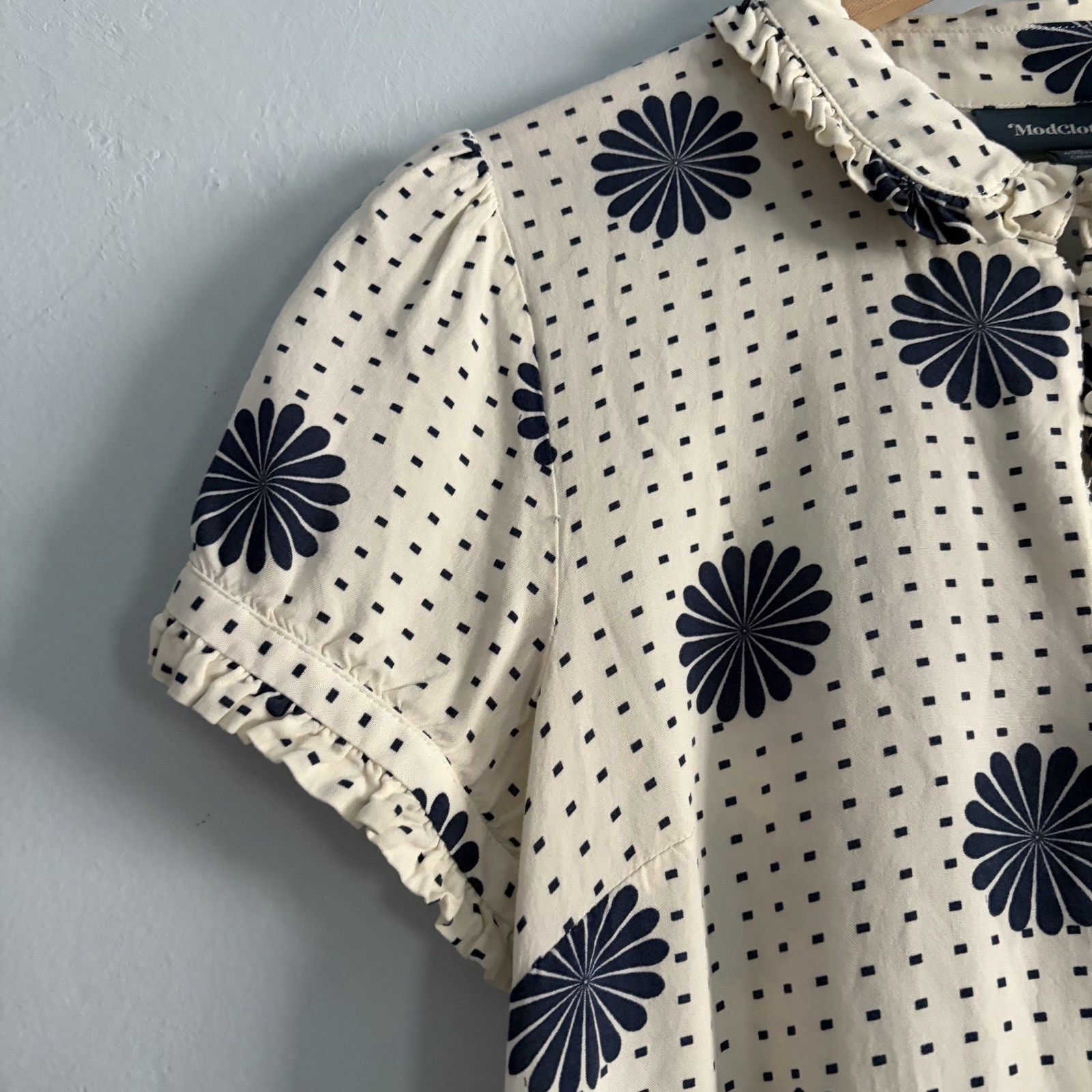 ModCloth Floral Dot Button Down Top - image 4