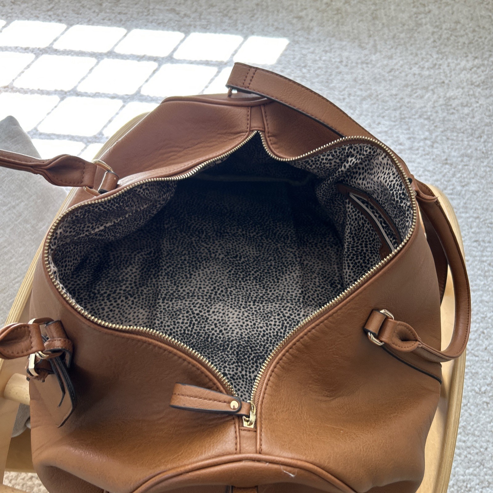 Sole Society Lacie Weekender Vegan Leather Duffle Bag Camel Brown Leopard/roomy