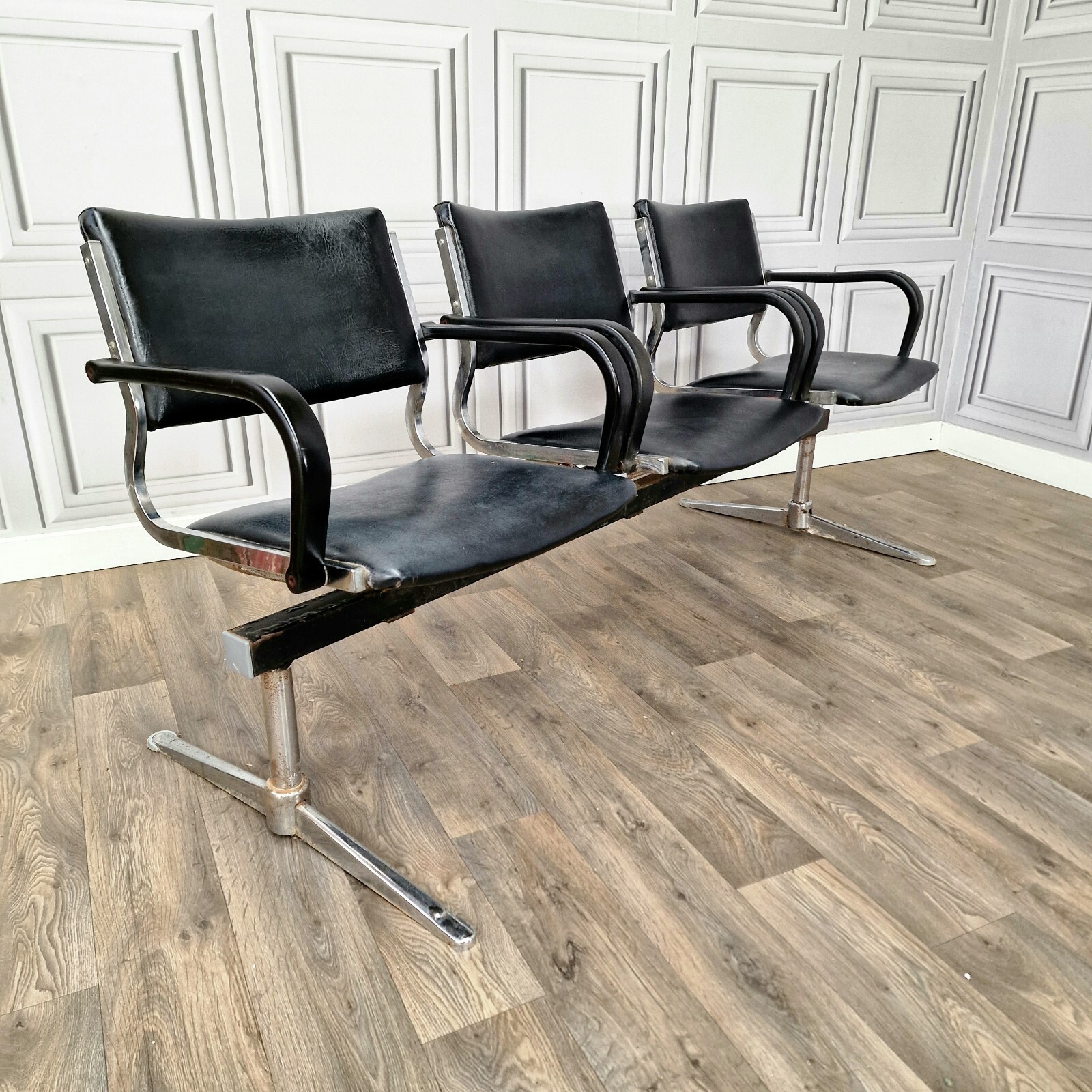 Retro Vintage Mid Century Modern Tandem Airport Visitor Waiting Room