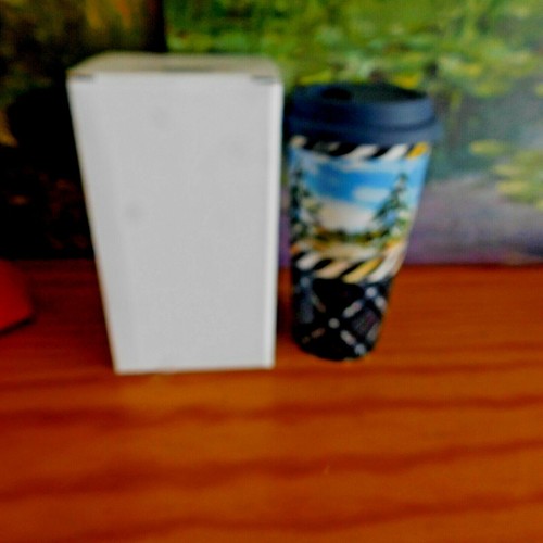 MACKENZIE-BANCOS ALTOS PARA NIÑOS, TAZA DE VIAJE CON TAPA, NUEVO EN CAJA, RETIRADO - Imagen 1 de 2