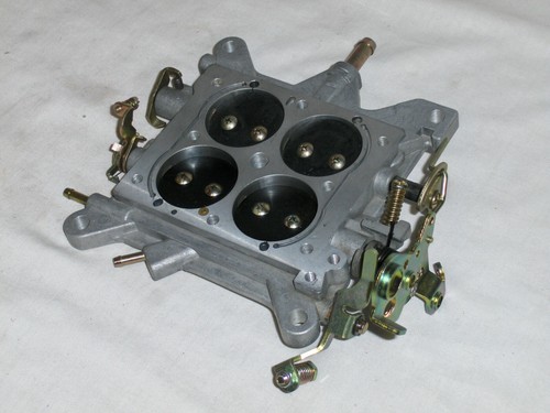 High Performance 750 CFM 4 Barrel Manual Choke Carburetor Throttle Base Plate - Picture 3 of 4