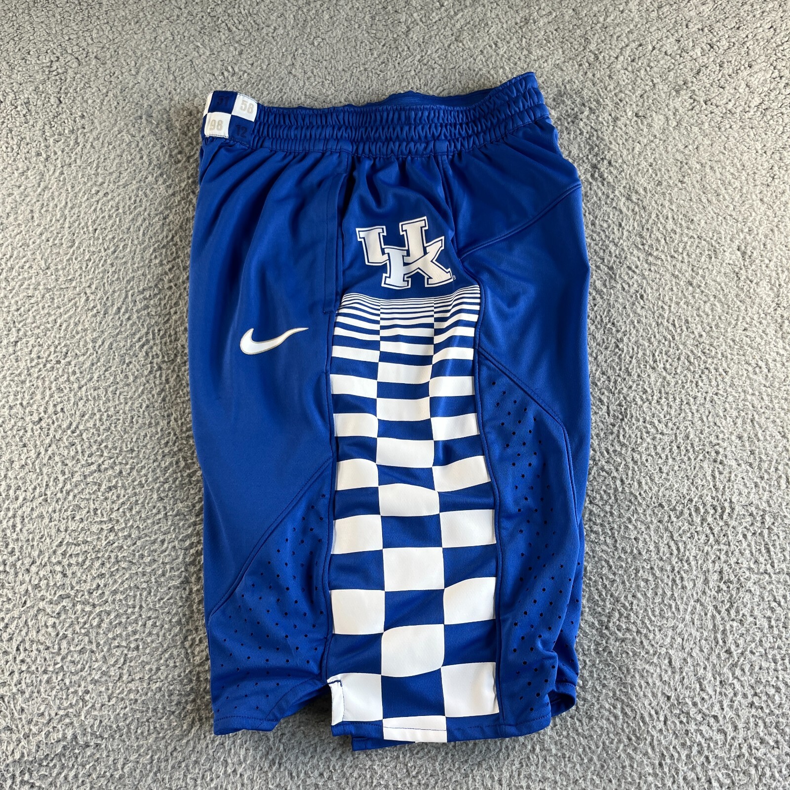 Nike Shorts Mens Medium Blue White Check Athletic Swoosh Run Train UK Graphic