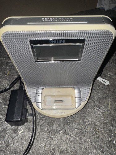Philips iPod iPhone Alarm Clock Radio Model DC310/37/ Dock + Apple iPod BB01 - Picture 1 of 3