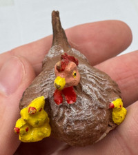 Originale alte antike Lineol Elastolin Masse Figur Handarbeit? Huhn Henne K&uuml;ken