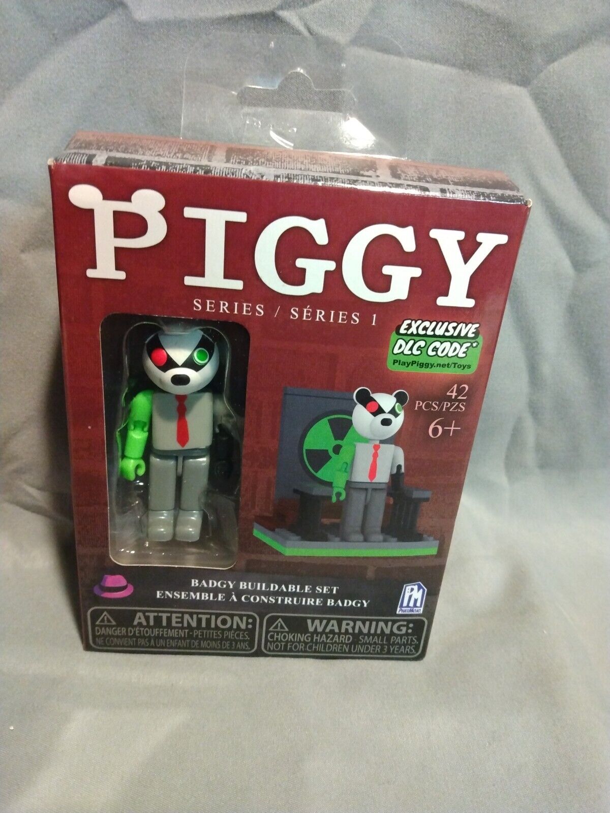  PIGGY - Badgy Figure Buildable Set - Badgy Building Brick Set  Series 1 - Includes DLC : Toys & Games