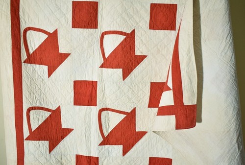 GORGEOUS Vintage 1870's Red & White Baskets Antique Quilt ~CLASSIC DESIGN! - Picture 7 of 7
