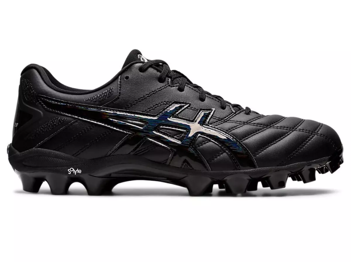 Asics black cheap boots